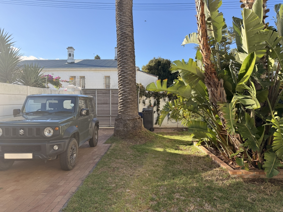 To Let 3 Bedroom Property for Rent in Wynberg Upper Western Cape